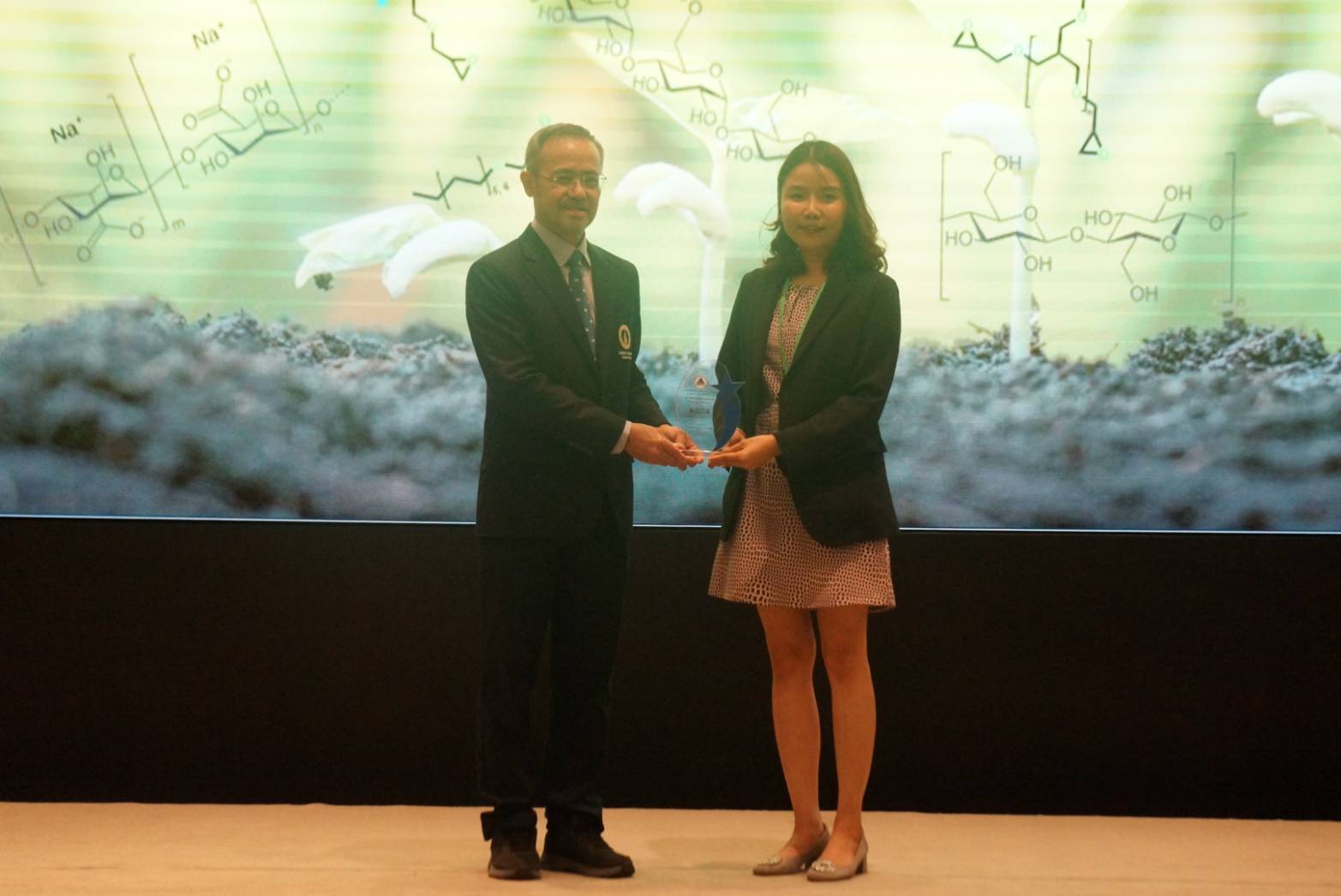 SMS Innovation Recognized: Dr. Jatesuda Receives Rising Star Award 2025