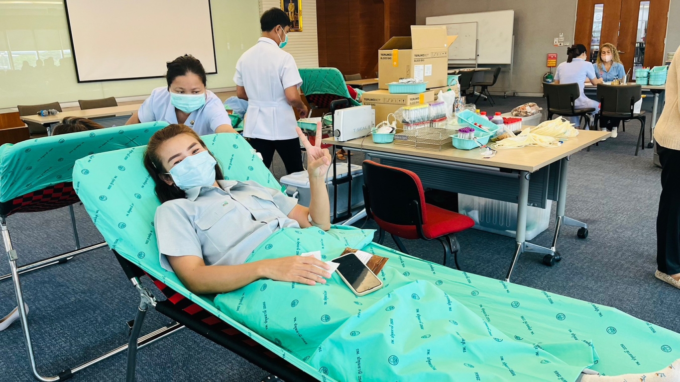 SMS Staffs participated blood donation.jpg